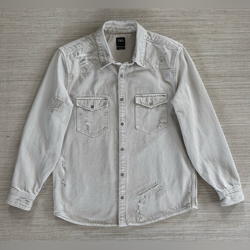 Zara beige relaxed fit distressed ripped snap‎ button denim overshirt man’s XL